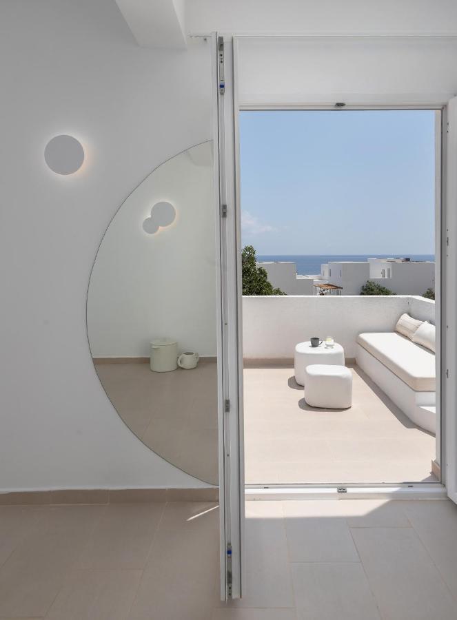 Voca Hotel & Suites Kamári Dış mekan fotoğraf
